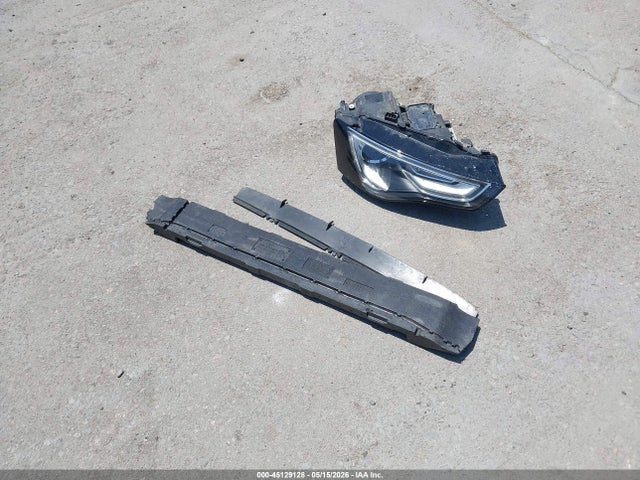 45129128 :رقم المزاد ، WUAC6AFR2FA900458 vin ، 2015 Audi Rs 5 4.2 مزاد بيع