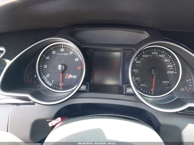 45129128 :رقم المزاد ، WUAC6AFR2FA900458 vin ، 2015 Audi Rs 5 4.2 مزاد بيع