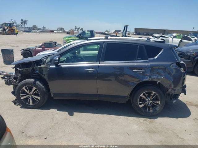 JTMWFREVXGJ073821 Toyota Rav4 Xle
