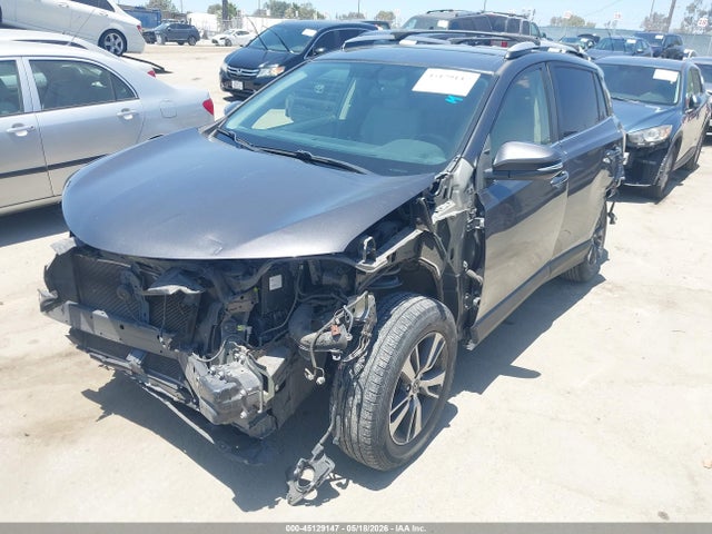 JTMWFREVXGJ073821 Toyota Rav4 Xle
