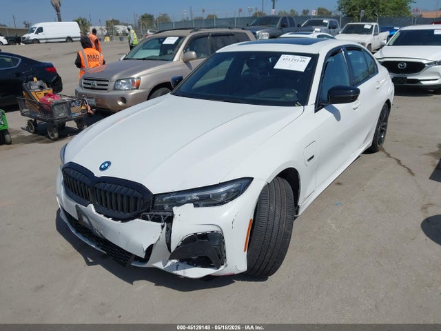 2022 Bmw 330e მანქანა იყიდება აუქციონზე, vin: 3MW5P7J06N8C28586, აუქციონის ნომერი: 45129148