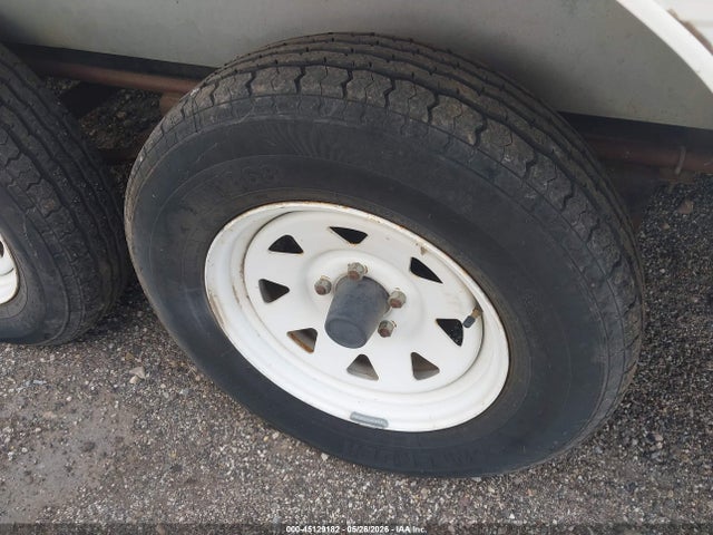 45129182 :رقم المزاد ، 1EF1J2425Y0916304 vin ، 2000 Fleetwood Mallard مزاد بيع