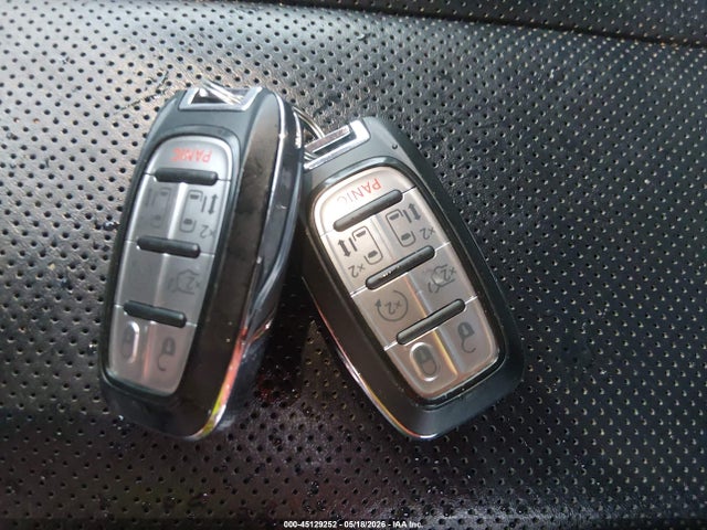 Продаж на аукціоні авто 2022 Chrysler Pacifica Hybrid Limited, vin: 2C4RC1S7XNR227708, номер лоту: 45129252