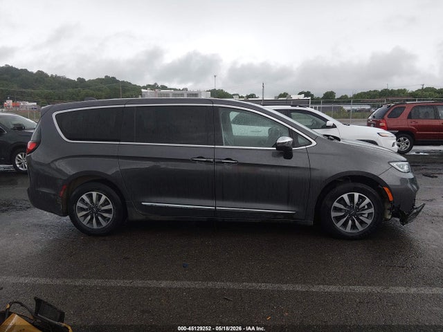 Продаж на аукціоні авто 2022 Chrysler Pacifica Hybrid Limited, vin: 2C4RC1S7XNR227708, номер лоту: 45129252