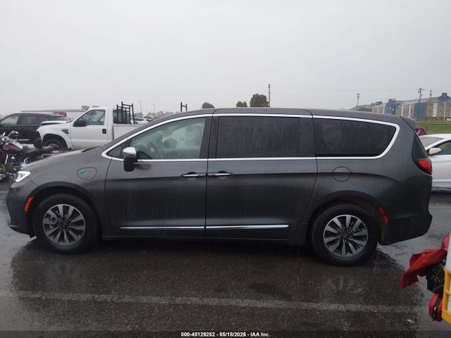 Продаж на аукціоні авто 2022 Chrysler Pacifica Hybrid Limited, vin: 2C4RC1S7XNR227708, номер лоту: 45129252