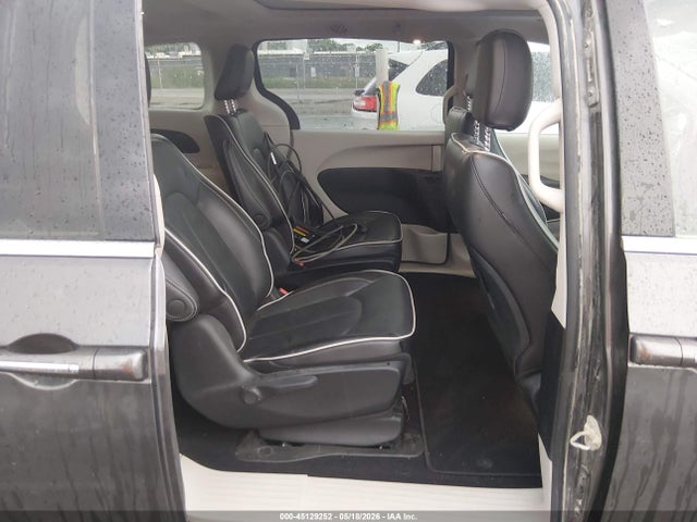 Продаж на аукціоні авто 2022 Chrysler Pacifica Hybrid Limited, vin: 2C4RC1S7XNR227708, номер лоту: 45129252