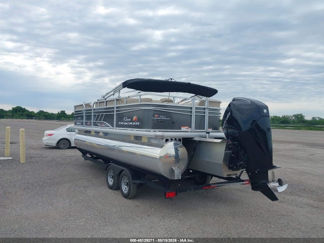Suntracker Ph30 Pontoon Boat 2023 BUJ81744F223 Image 3