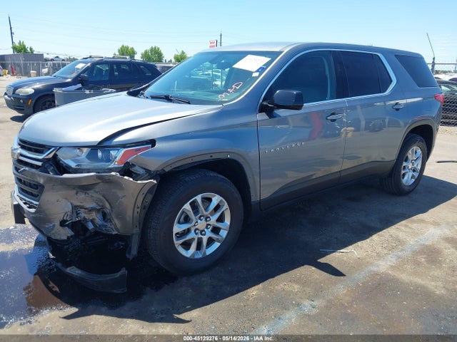 Chevrolet Traverse Ls 2018 1GNERFKW8JJ208873 Image 2