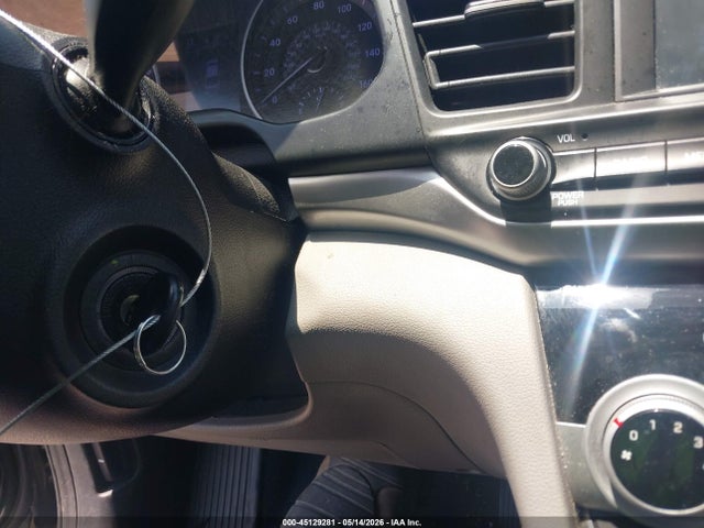 Продажа на аукционе авто 2019 Hyundai Elantra Sel, vin: 5NPD84LF1KH403668, номер лота: 45129281