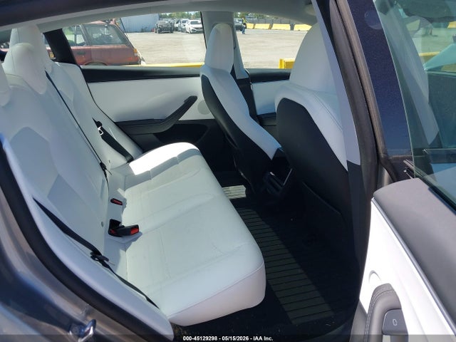 Tesla Model 3 Long Range All-wheel Drive 2025 5YJ3E1EB9SF892865 Image 8