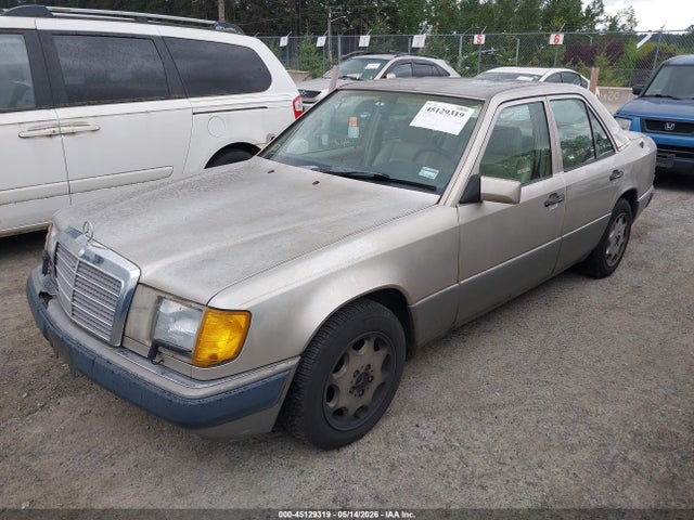Продажа на аукционе авто 1992 Mercedes-benz 300 E, vin: WDBEA30D4NB588017, номер лота: 45129319