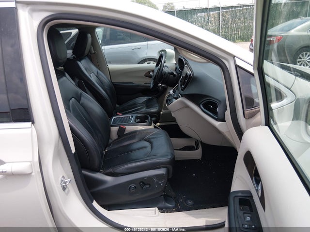 Chrysler Pacifica Touring-l Plus 2017 2C4RC1EG6HR628172 Image 5