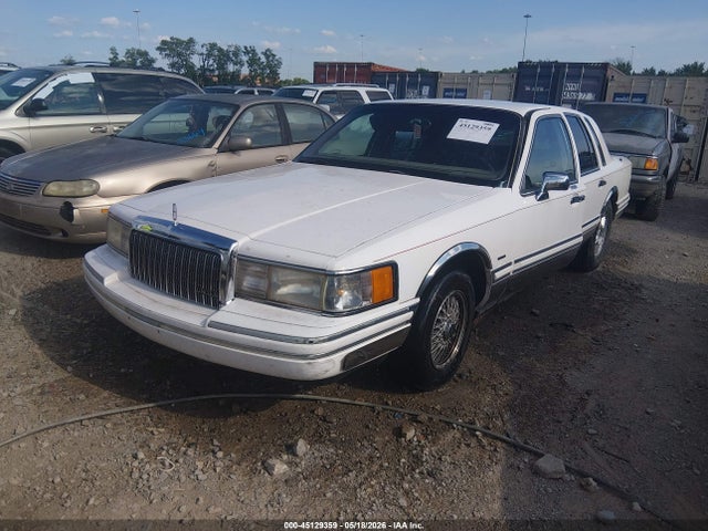 Продажа на аукционе авто 1994 Lincoln Town Car Signature/tournament, vin: 1LNLM82W3RY718394, номер лота: 45129359
