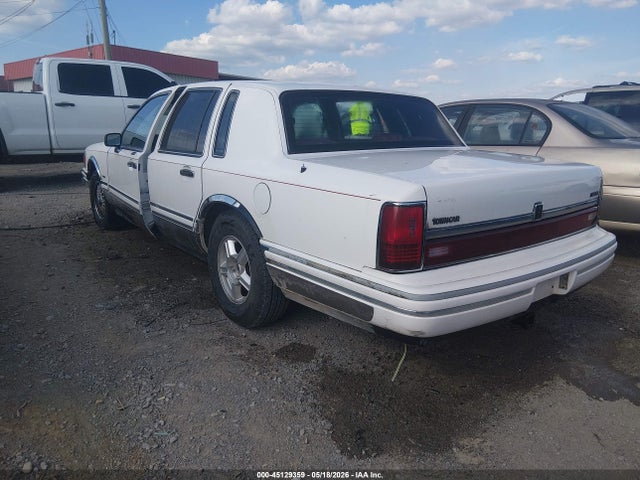 Продажа на аукционе авто 1994 Lincoln Town Car Signature/tournament, vin: 1LNLM82W3RY718394, номер лота: 45129359