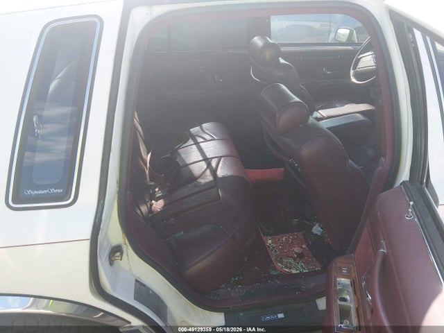 Продажа на аукционе авто 1994 Lincoln Town Car Signature/tournament, vin: 1LNLM82W3RY718394, номер лота: 45129359