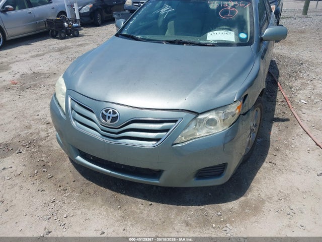 45129367 :رقم المزاد ، 4T1BF3EK8BU703243 vin ، 2011 Toyota Camry Le مزاد بيع