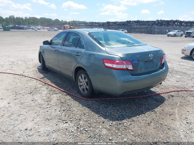 45129367 :رقم المزاد ، 4T1BF3EK8BU703243 vin ، 2011 Toyota Camry Le مزاد بيع