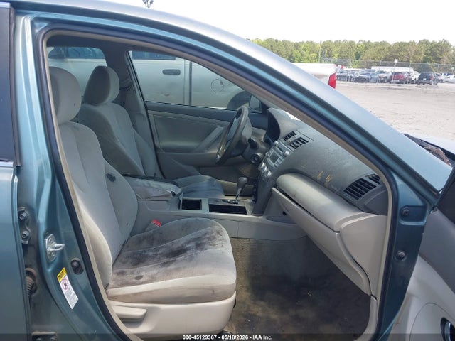 45129367 :رقم المزاد ، 4T1BF3EK8BU703243 vin ، 2011 Toyota Camry Le مزاد بيع