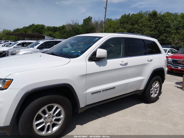 1C4RJFAG8JC334795 Jeep Grand Cherokee Laredo E 4x4
