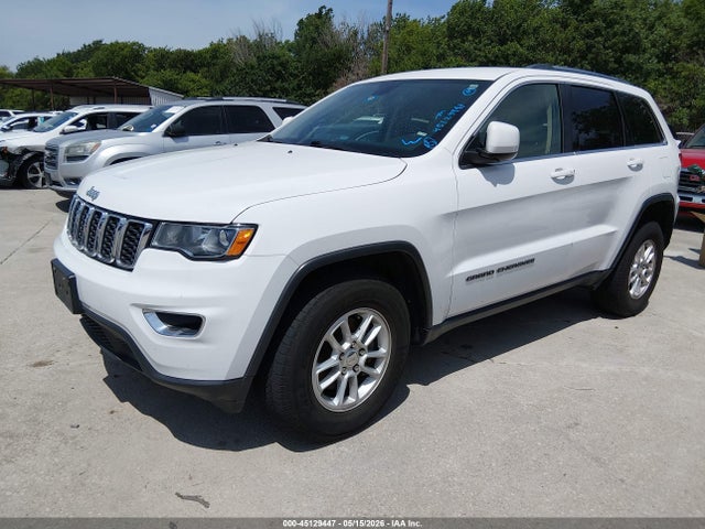 1C4RJFAG8JC334795 Jeep Grand Cherokee Laredo E 4x4