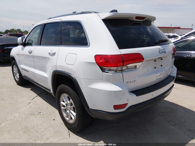 1C4RJFAG8JC334795 Jeep Grand Cherokee Laredo E 4x4