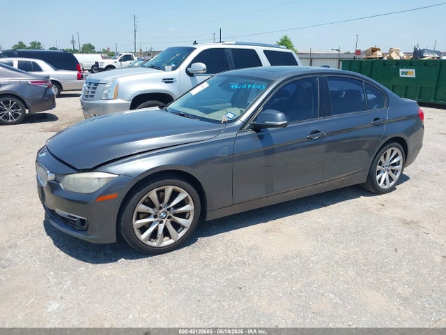 45129505 :رقم المزاد ، WBA3A5C51DF600038 vin ، 2013 Bmw 328i مزاد بيع