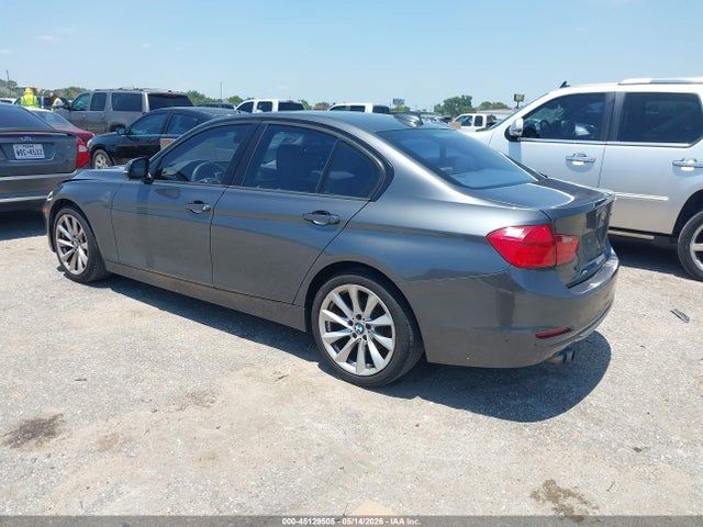 45129505 :رقم المزاد ، WBA3A5C51DF600038 vin ، 2013 Bmw 328i مزاد بيع