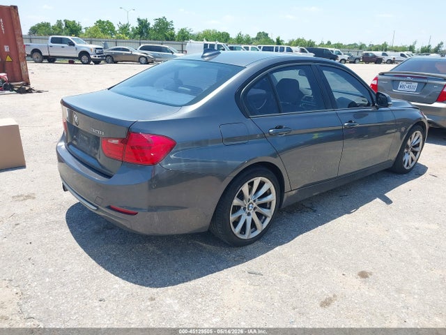 45129505 :رقم المزاد ، WBA3A5C51DF600038 vin ، 2013 Bmw 328i مزاد بيع