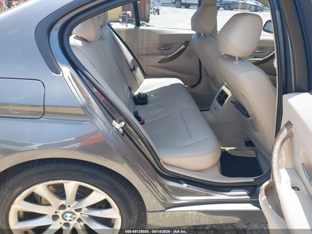 45129505 :رقم المزاد ، WBA3A5C51DF600038 vin ، 2013 Bmw 328i مزاد بيع