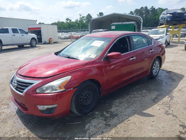 Nissan Altima 2.5 S 2015 1N4AL3AP7FC173696 Image 2