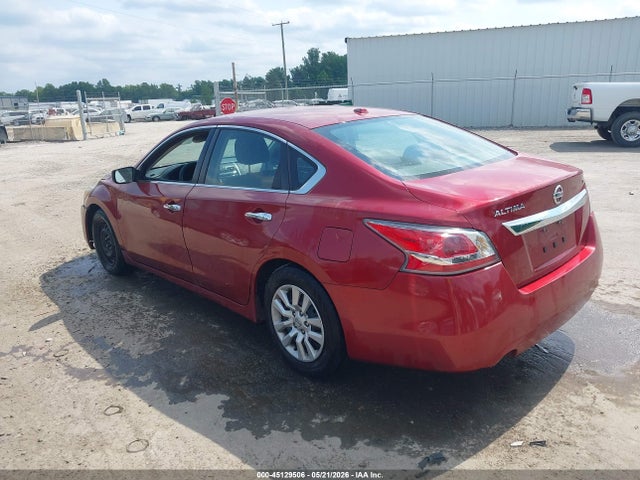 Nissan Altima 2.5 S 2015 1N4AL3AP7FC173696 Image 3