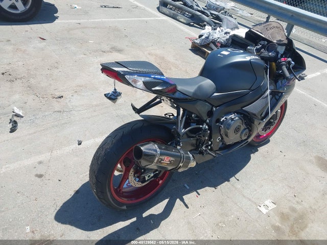 Suzuki GSX-R750 2026 JS1GR7MA5T7101637 Image 4