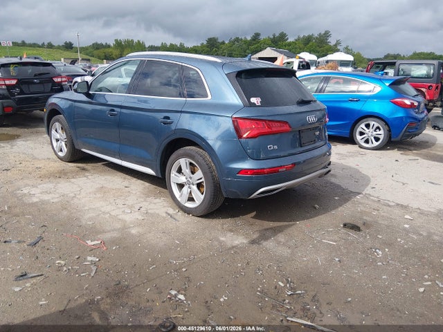 2018 Audi Q5 2.0t Premium/2.0t Tech Premium მანქანა იყიდება აუქციონზე, vin: WA1BNAFY8J2166750, აუქციონის ნომერი: 45129610