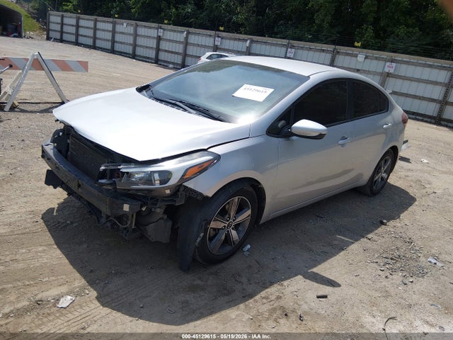 45129615 :رقم المزاد ، 3KPFL4A78JE200461 vin ، 2018 Kia Forte Lx مزاد بيع