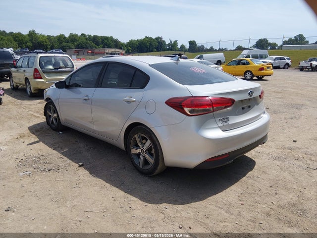 45129615 :رقم المزاد ، 3KPFL4A78JE200461 vin ، 2018 Kia Forte Lx مزاد بيع