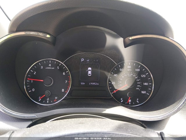 45129615 :رقم المزاد ، 3KPFL4A78JE200461 vin ، 2018 Kia Forte Lx مزاد بيع