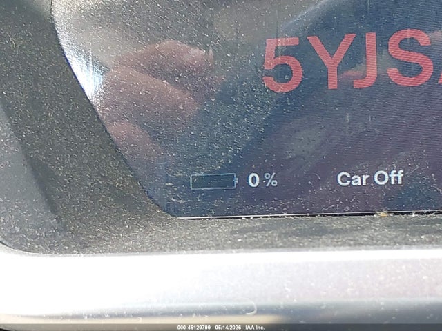 2013 Tesla Model S მანქანა იყიდება აუქციონზე, vin: 5YJSA1AC7DFP10279, აუქციონის ნომერი: 45129799