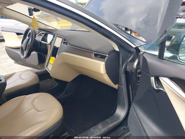 2013 Tesla Model S მანქანა იყიდება აუქციონზე, vin: 5YJSA1AC7DFP10279, აუქციონის ნომერი: 45129799