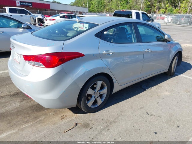 Продажа на аукционе авто 2013 Hyundai Elantra Gls, vin: 5NPDH4AE3DH320109, номер лота: 45129822