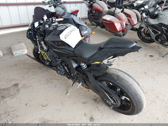 Yamaha YZFR1 2024 JYARN66E4RA004523 Image 3