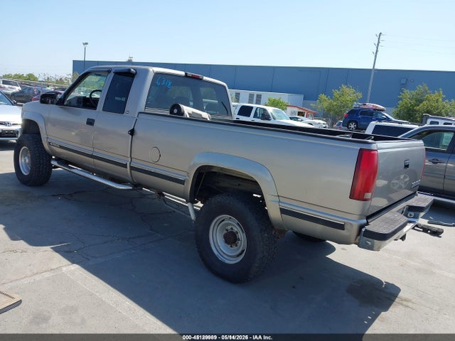 45129989 :رقم المزاد ، 1GCGK29JXWE256318 vin ، 1998 Chevrolet K2500 Fleetside مزاد بيع