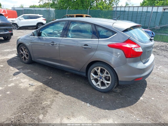 45130048 :رقم المزاد ، 1FADP3N25EL427176 vin ، 2014 Ford Focus Titanium مزاد بيع