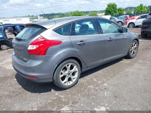 45130048 :رقم المزاد ، 1FADP3N25EL427176 vin ، 2014 Ford Focus Titanium مزاد بيع