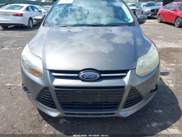 45130048 :رقم المزاد ، 1FADP3N25EL427176 vin ، 2014 Ford Focus Titanium مزاد بيع