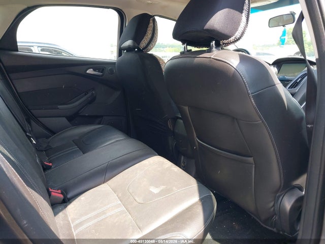 45130048 :رقم المزاد ، 1FADP3N25EL427176 vin ، 2014 Ford Focus Titanium مزاد بيع