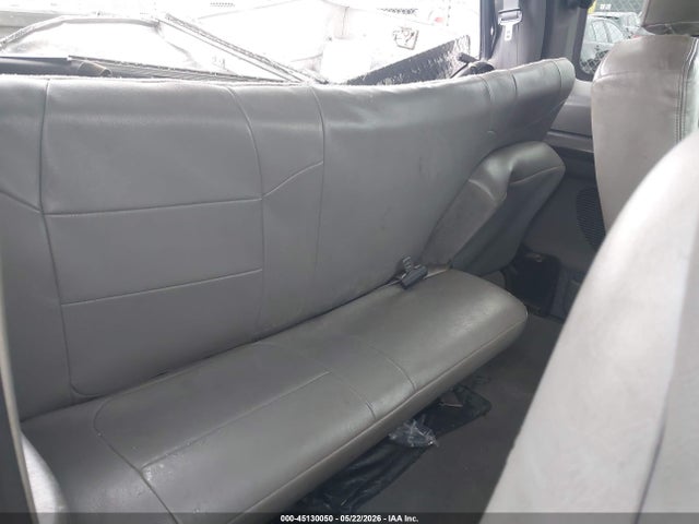 45130050 :رقم المزاد ، 1FTNX21P14EB07608 vin ، 2004 Ford F-250 Lariat/xl/xlt مزاد بيع