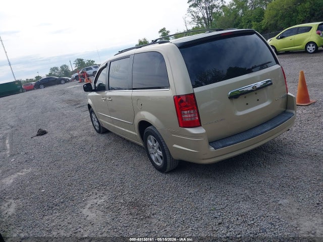 45130161 :رقم المزاد ، 2A4RR8D18AR442234 vin ، 2010 Chrysler Town & Country Touring Plus مزاد بيع