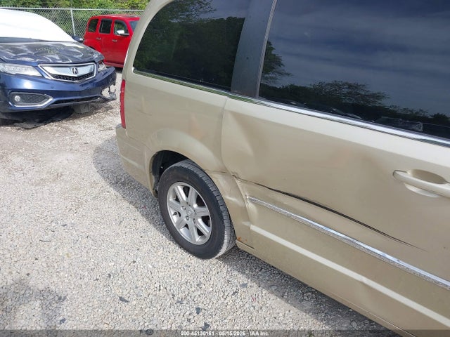 45130161 :رقم المزاد ، 2A4RR8D18AR442234 vin ، 2010 Chrysler Town & Country Touring Plus مزاد بيع