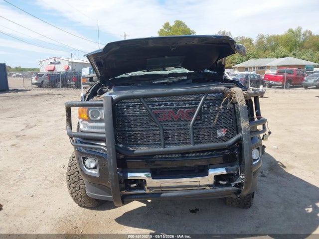 45130215 :رقم المزاد ، 1GT12UEY5JF203145 vin ، 2018 Gmc Sierra 2500hd Denali مزاد بيع