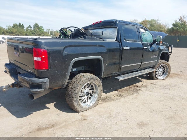 45130215 :رقم المزاد ، 1GT12UEY5JF203145 vin ، 2018 Gmc Sierra 2500hd Denali مزاد بيع